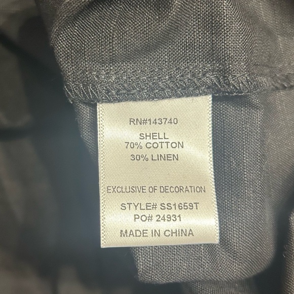 *NWT* English Factory Women’s Black Embroidered Lace Linen Blend Shirt, Size XS - Picture 15 of 16